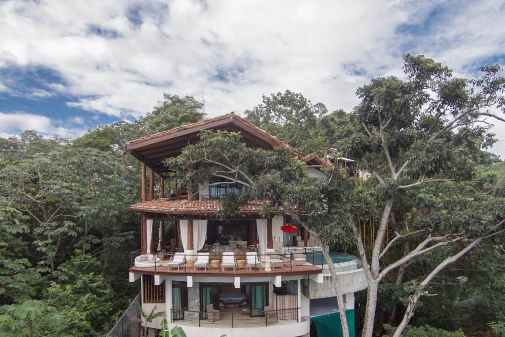 This multi-level villa is perfect for you and your group and can sleep up to sixteen guests. 