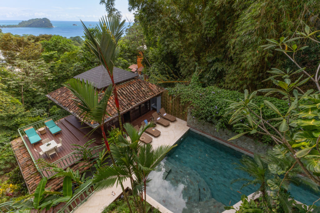 Experience the natural splendor of Manuel Antonio from this captivating retreat.