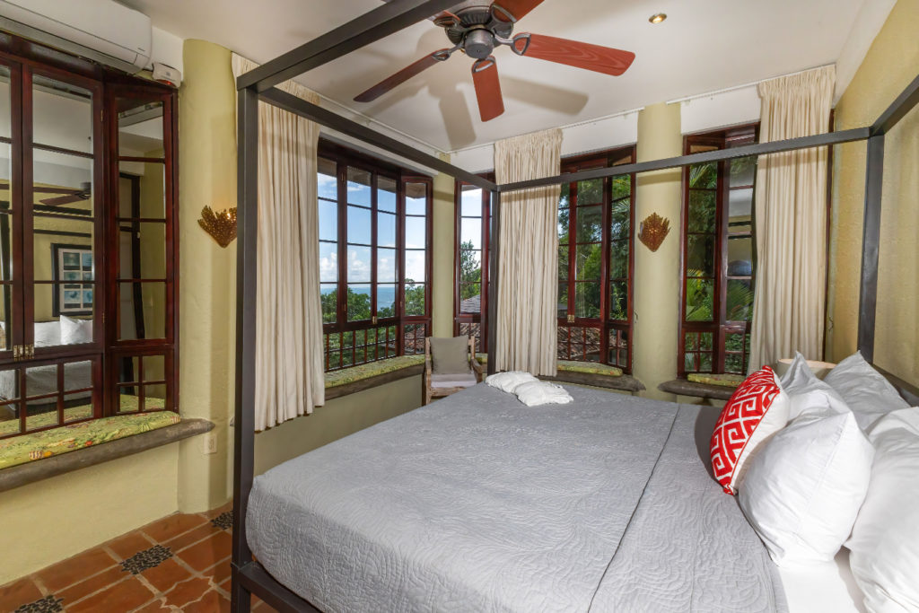 All bedrooms in this magnificent villa have king-size beds, are fully air-conditioned, and have spectacular jungle and ocean views.