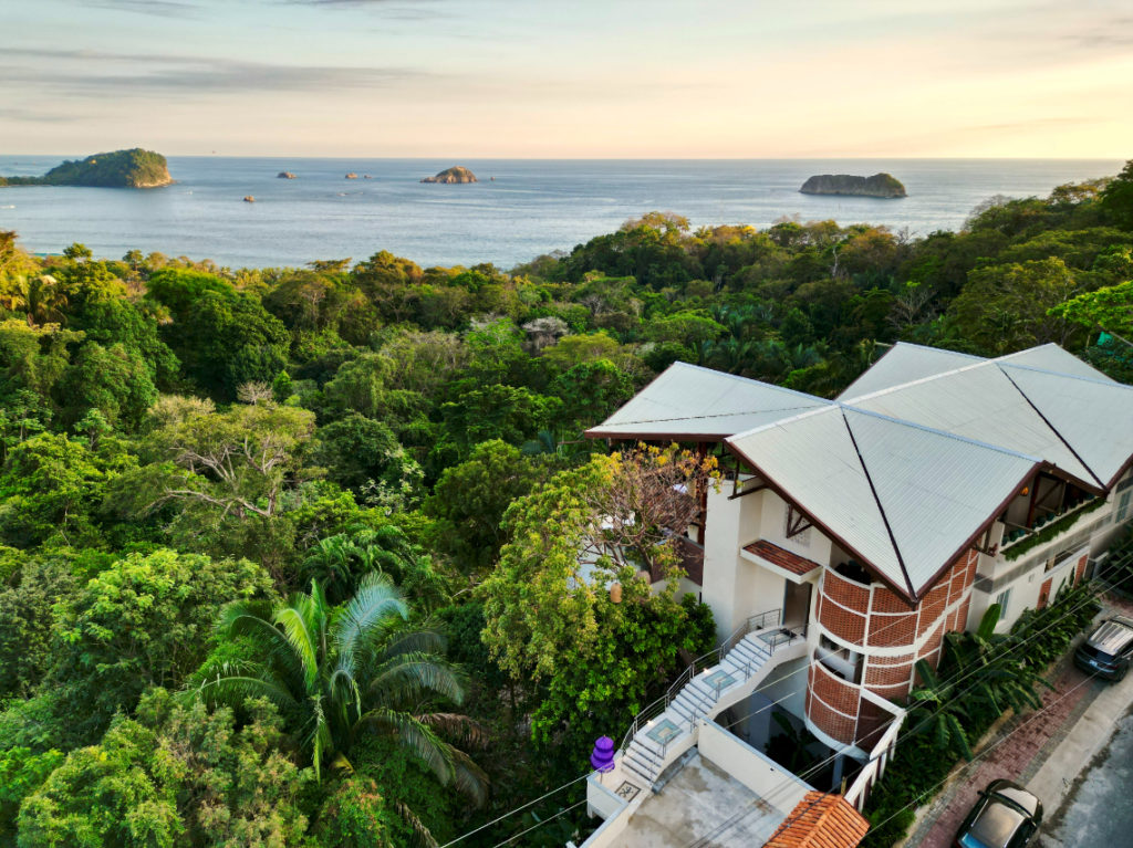Experience the magic of Manuel Antonio, Costa Rica. A charming town where the stunning beachscape seamlessly intertwines with the thriving biodiversity of the surrounding lush forest.
